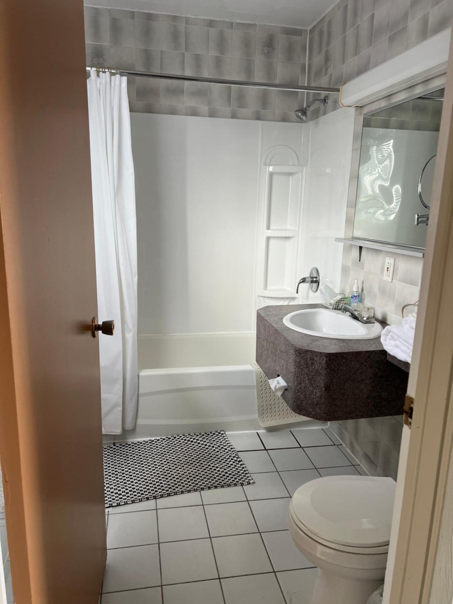 Le Campagnard Hotell Matane Exteriör bild