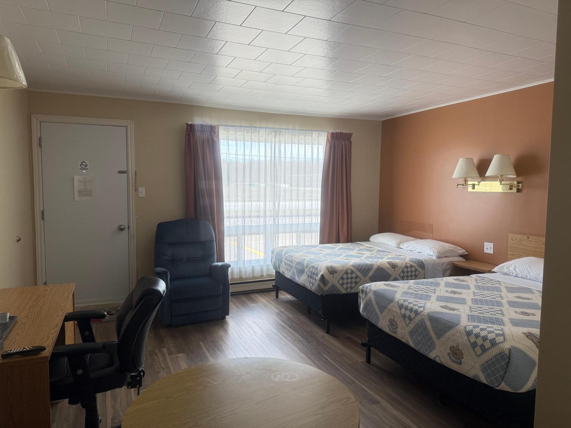 Le Campagnard Hotell Matane Exteriör bild