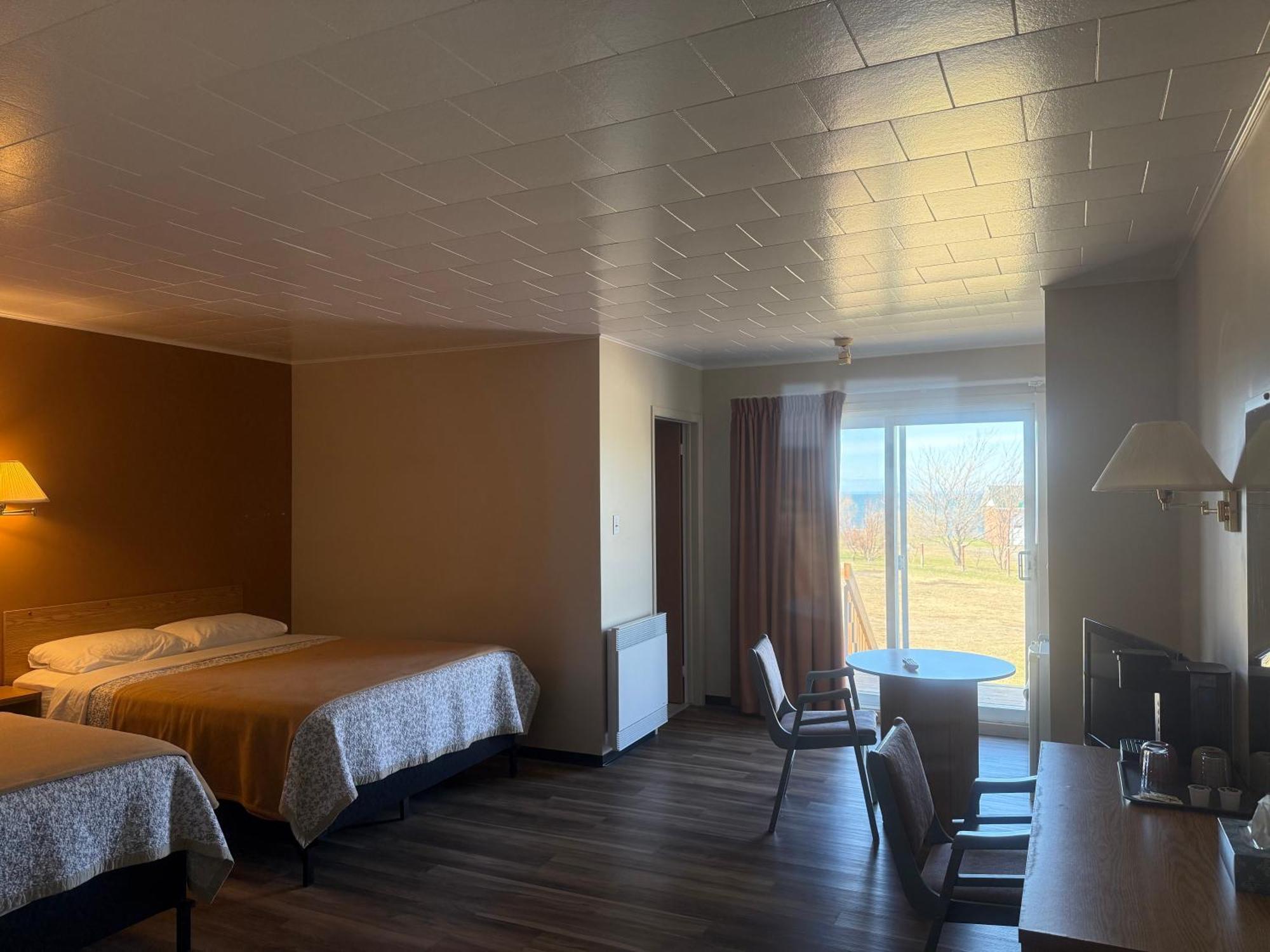 Le Campagnard Hotell Matane Exteriör bild