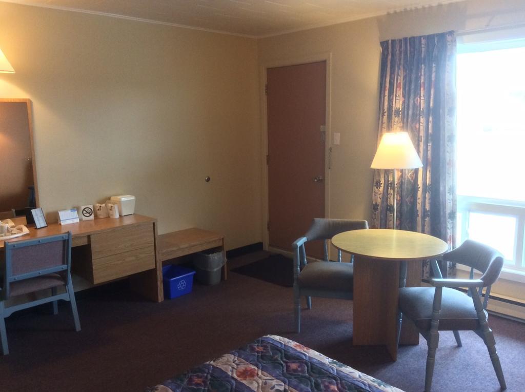 Le Campagnard Hotell Matane Exteriör bild